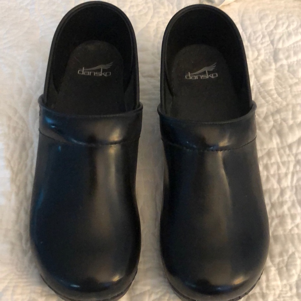 Dansko, size 41, black clog. BRAND NEW!